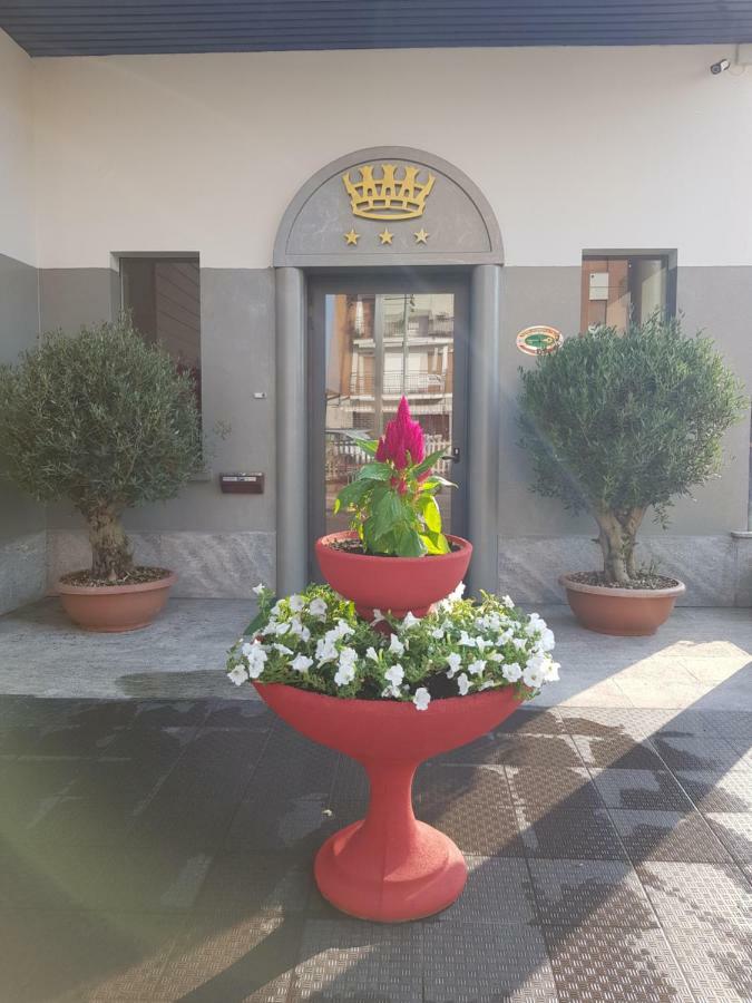 Hotel Italia Dormelletto Exterior photo
